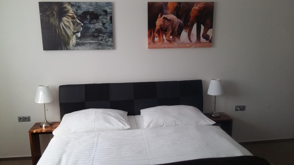 Studia Letcu 2A Apartment Olomouc Bagian luar foto